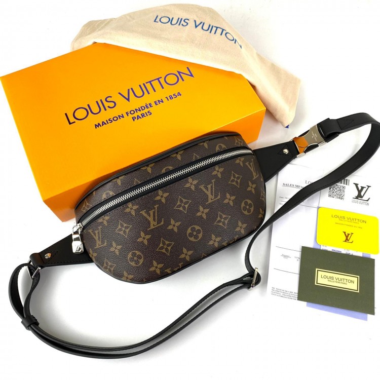 LOUİS VUİTTON CAMPUS BUMBAG CLASSİC